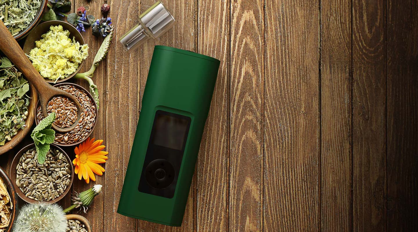 Arizer Solo III (3) V2 Vaporizer lifestyle image 2